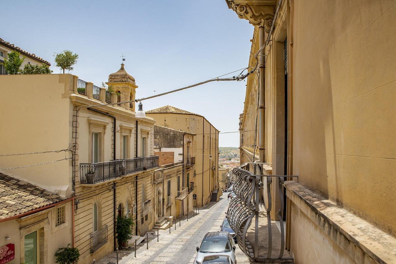 Cavour Apartments By Wonderful Italy Noto Exterior foto